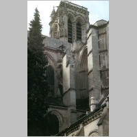 Soissons, Kathedrale, Langhaus, Blick von NO,  Foto Heinz Theuerkauf_ShiftN.jpg